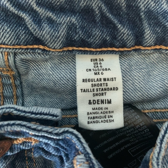 H&M jean shorts! - Picture 3 of 4